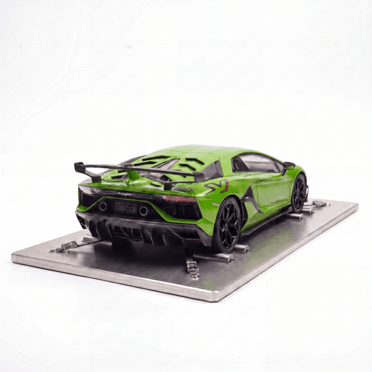 Green Lamborghini Aventador SVJ